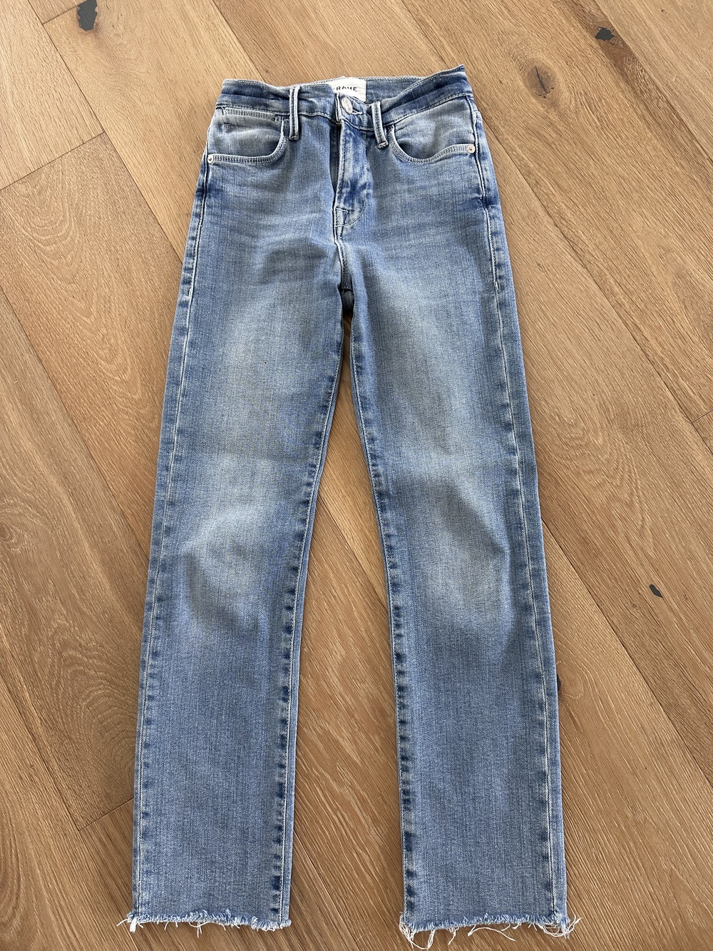 Frame  LeHigh Raw Hem Crop Jeans Size 24